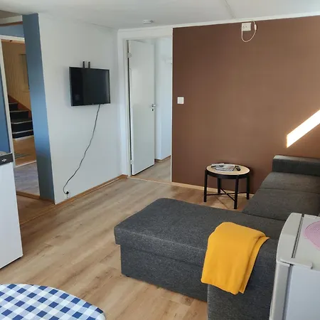 Feelhome Small 1 Bedroom Polar Vegen *